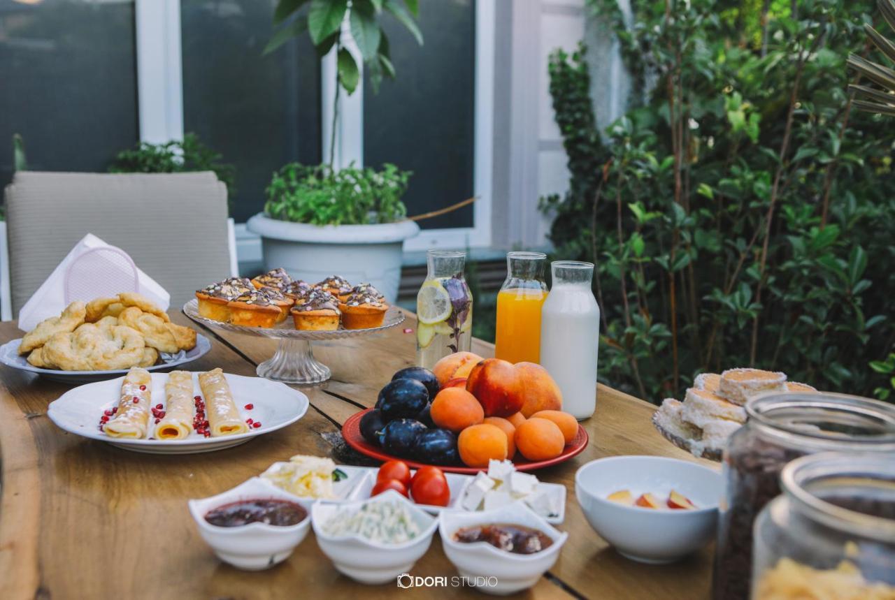 Barba Boutique Hotel Korce Bagian luar foto