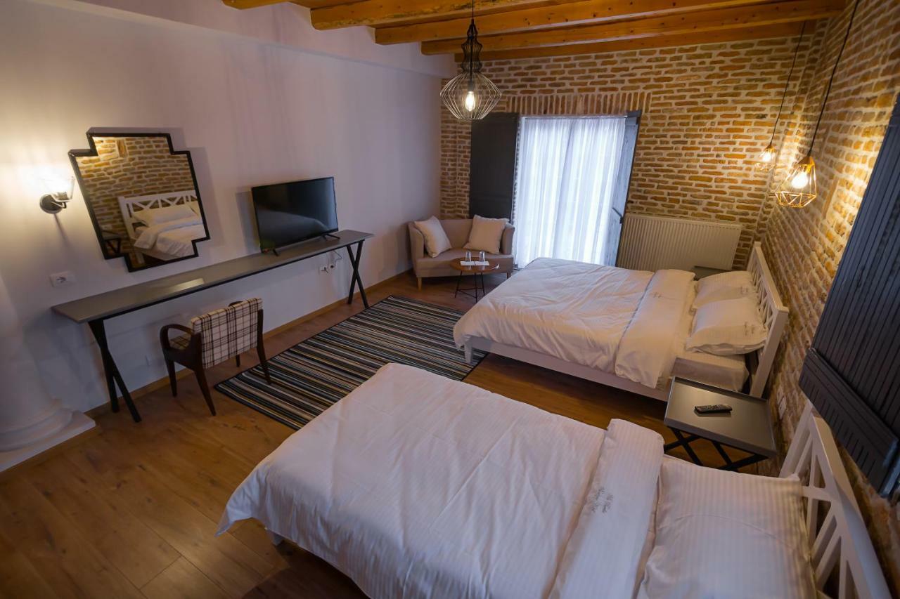 Barba Boutique Hotel Korce Bagian luar foto