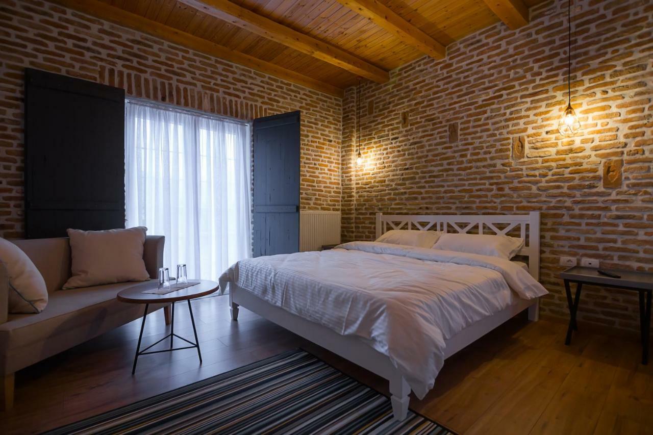 Barba Boutique Hotel Korce Bagian luar foto