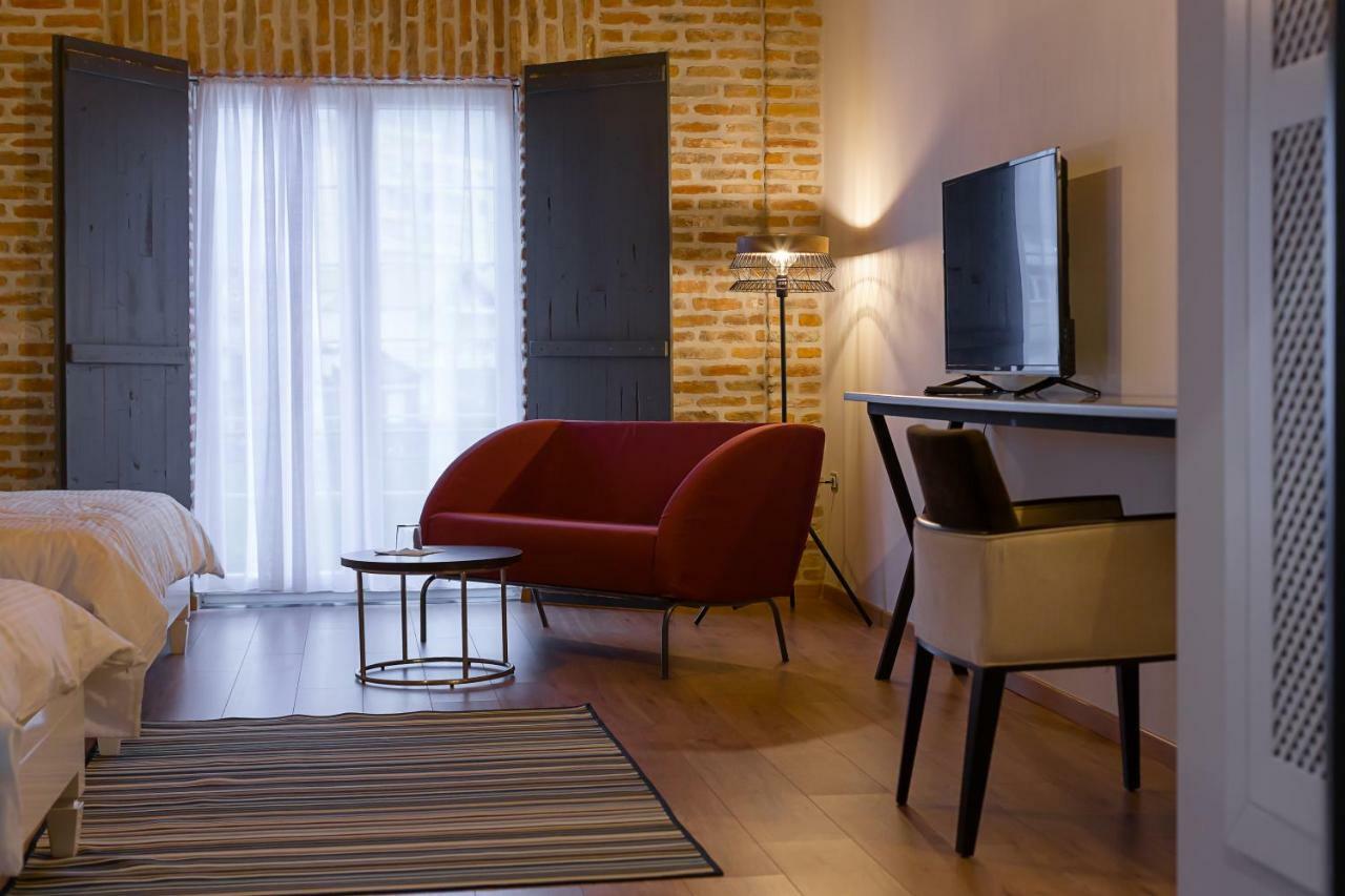 Barba Boutique Hotel Korce Bagian luar foto