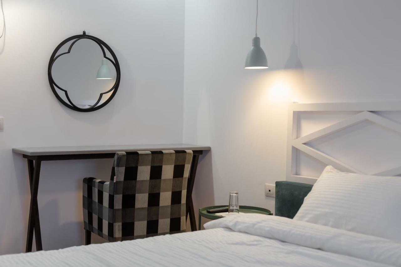Barba Boutique Hotel Korce Bagian luar foto
