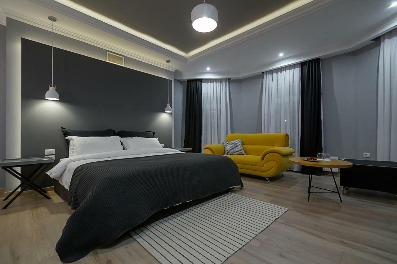 Barba Boutique Hotel Korce Bagian luar foto
