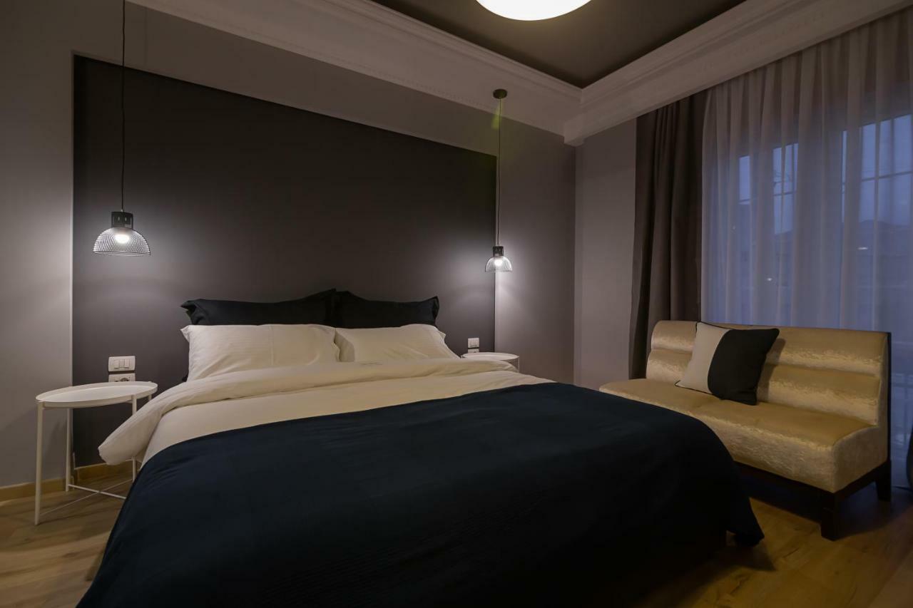 Barba Boutique Hotel Korce Bagian luar foto