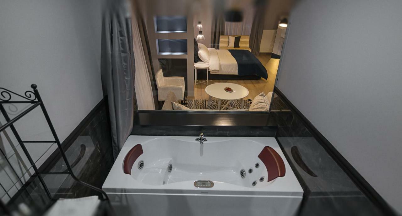 Barba Boutique Hotel Korce Bagian luar foto