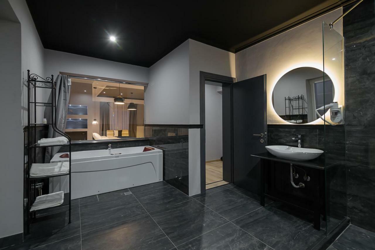 Barba Boutique Hotel Korce Bagian luar foto