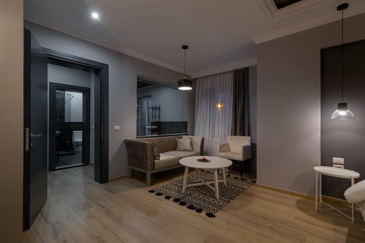 Barba Boutique Hotel Korce Bagian luar foto