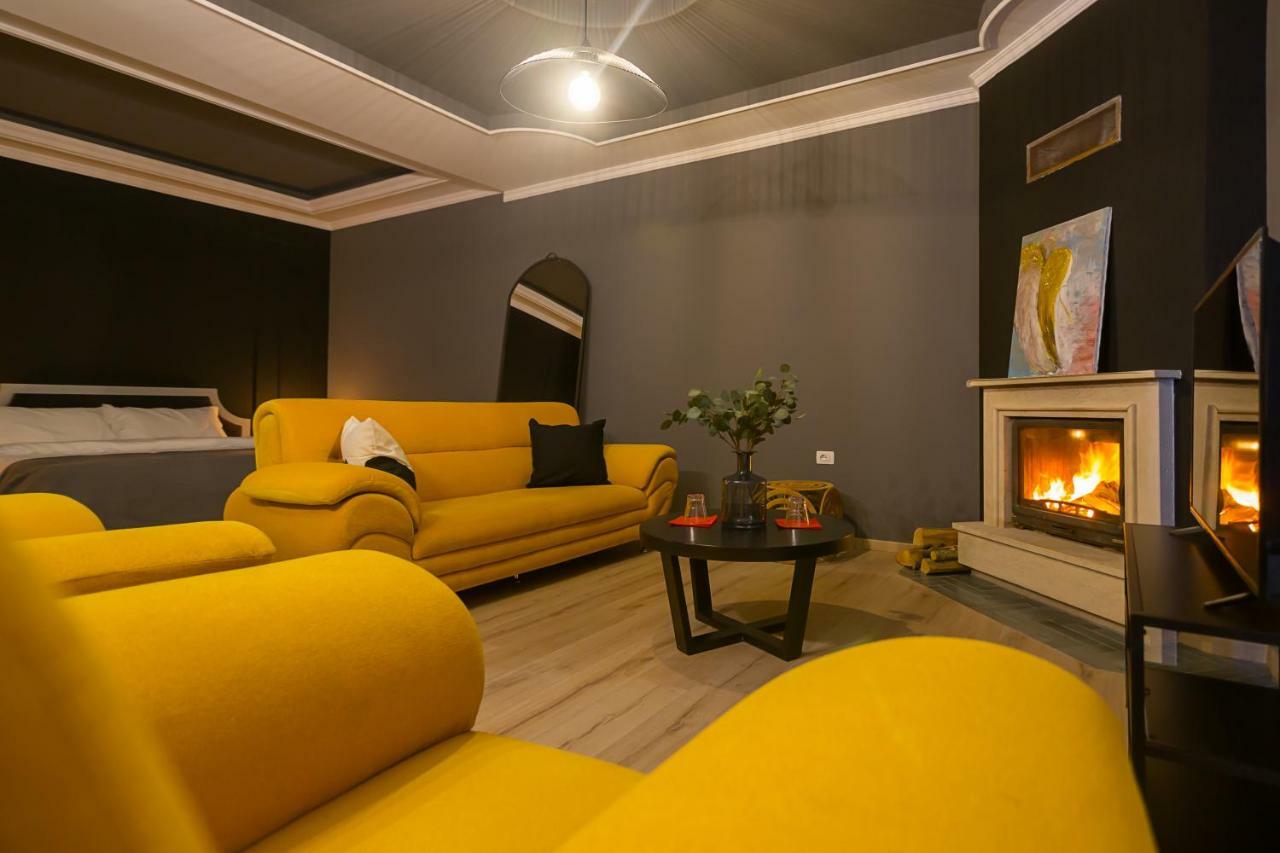 Barba Boutique Hotel Korce Bagian luar foto
