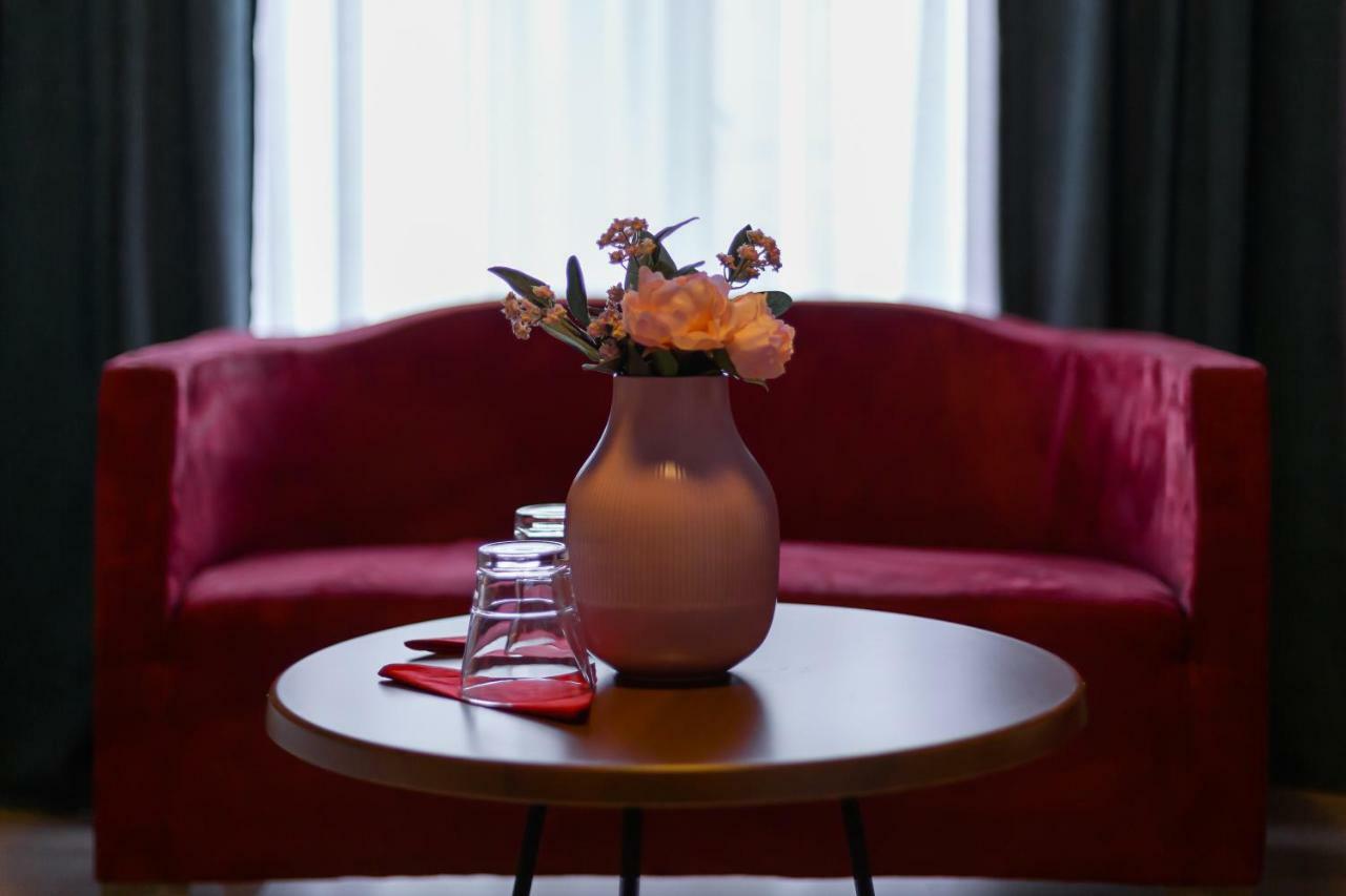 Barba Boutique Hotel Korce Bagian luar foto
