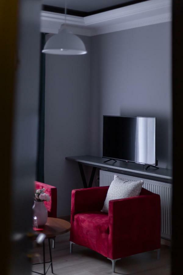 Barba Boutique Hotel Korce Bagian luar foto
